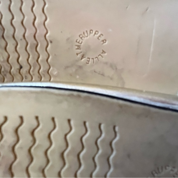 COPY - Elana Gold 9581 Metallic Gold Studded Leather Flats - size 7.5 - Picture 9 of 9